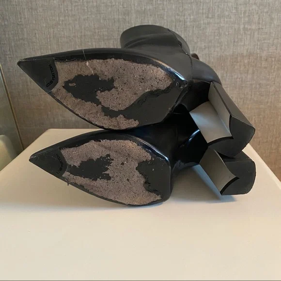 Louis Vuitton Boots - Picture 5 of 7